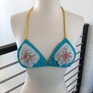 LULI FAMA SWIMSUIT TRIANGLE TOP- FREE BIKINI BOTTOM